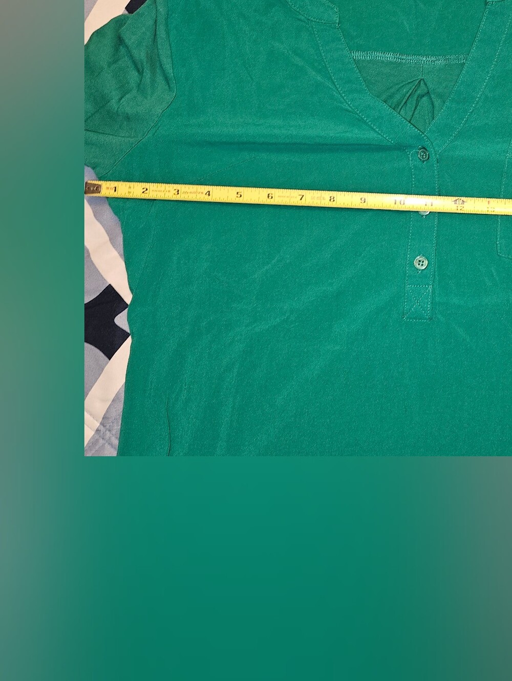 Merona Green Button-Front Split-Neck Blouse - Picture 5 of 5
